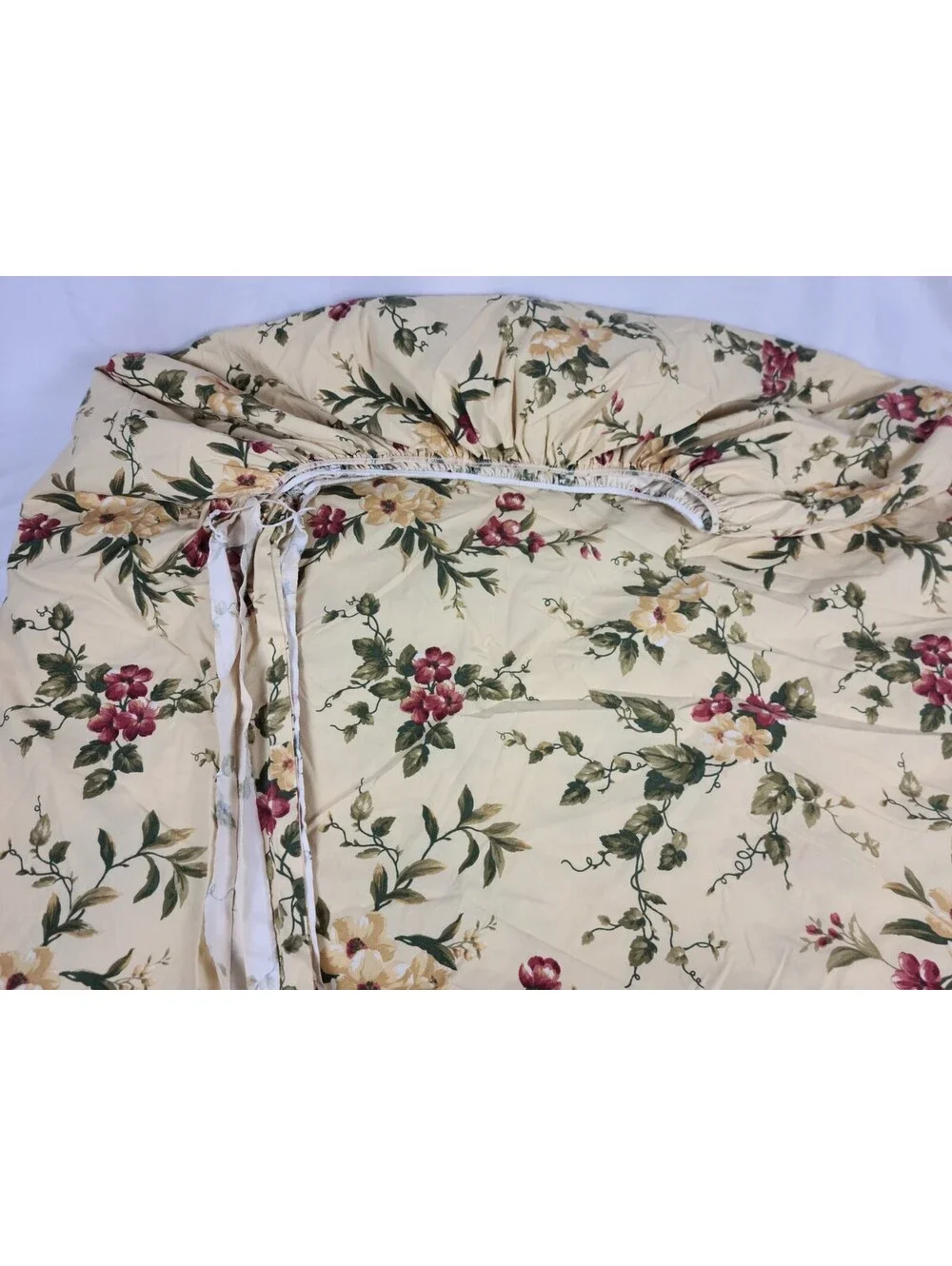 Waverly Garden Home Yellow Roses Queen Size Fitted & Flat Sheet Set